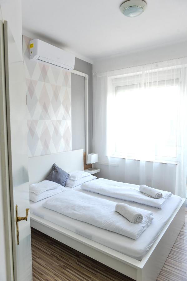 Elmeny Balaton Hotel Alsoors Exterior photo